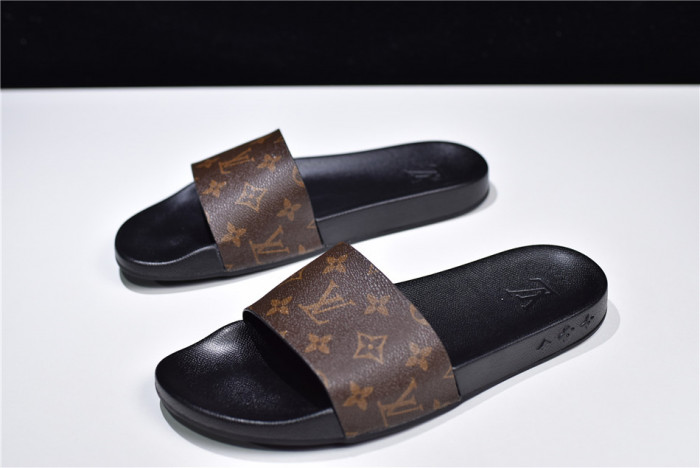 Loui Vuitto SLIPPERS - CCSHOES