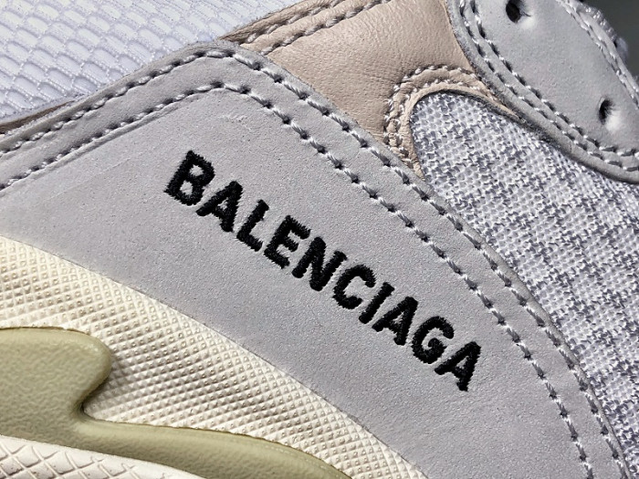 BLCG Triple S White (W) 524036-W09E1-9000 - CCSHOES