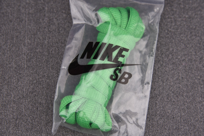 Nike SB Dunk High Reverse Skunk 420 CW9971-500 - CCSHOES