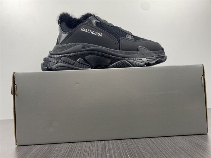 BLCG TRIPLE S SNEAKER 68563 W3CQ5 1000 - CCSHOES