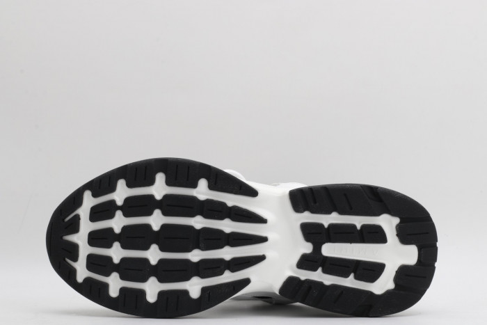AR1M1 Low-Top Sneaker - CCSHOES