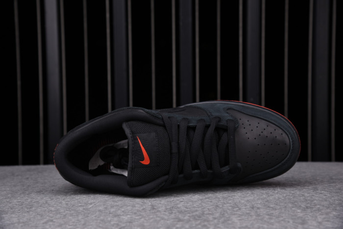 Nike SB Dunk Low Black Pigeon 883232-008 - CCSHOES