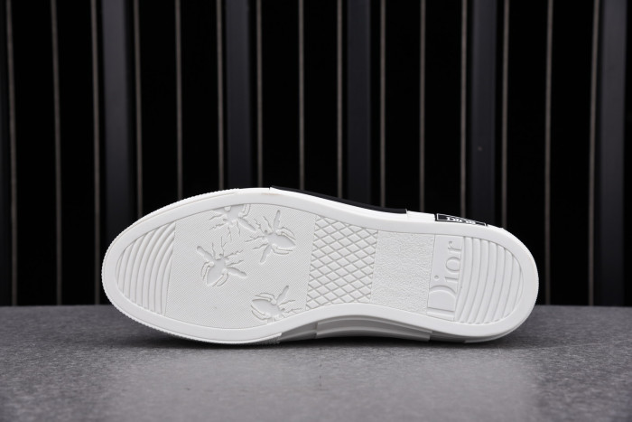 DR Homme Kaws - CCSHOES