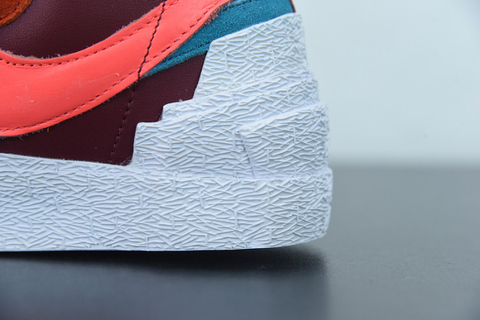 Nike Blazer Low sacai KAWS Red DM7901-600 - CCSHOES