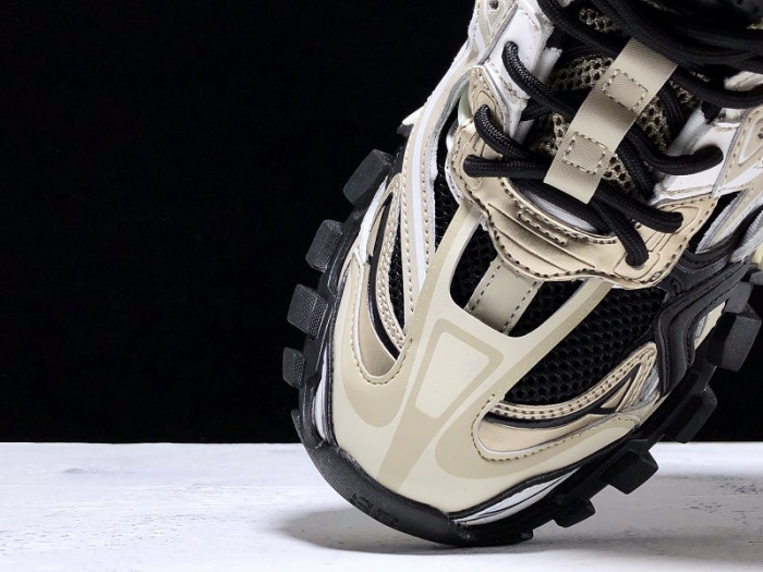 BLCG Track 570391 W2GN9 2009 - CCSHOES
