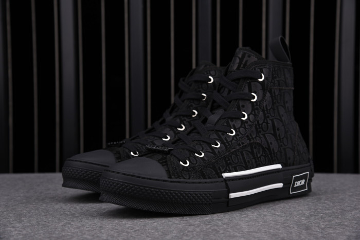DR Homme Kaws - CCSHOES