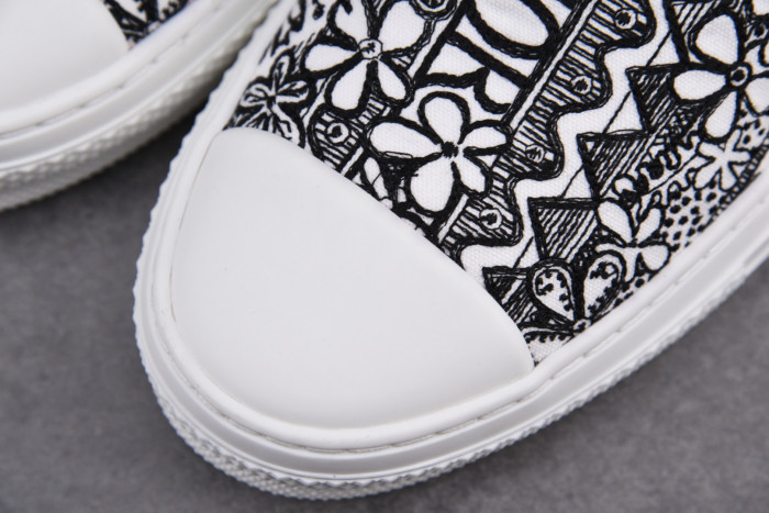 DR Homme Kaws Sneaker - CCSHOES