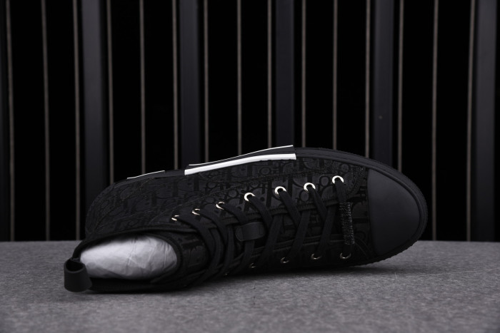 DR Homme Kaws - CCSHOES