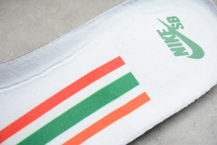 Nike SB Dunk Low 7 Eleven CZ5130-600 - CCSHOES