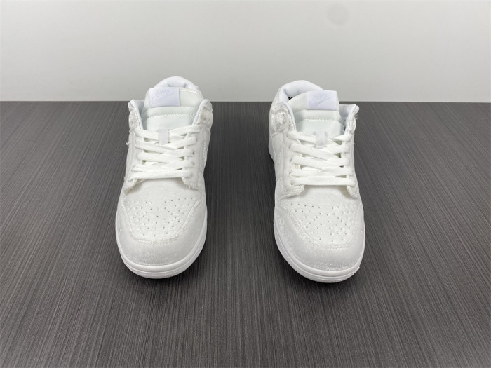 Dover Street Market x Nike Dunk Low “Triple White” DH2686-100 - CCSHOES
