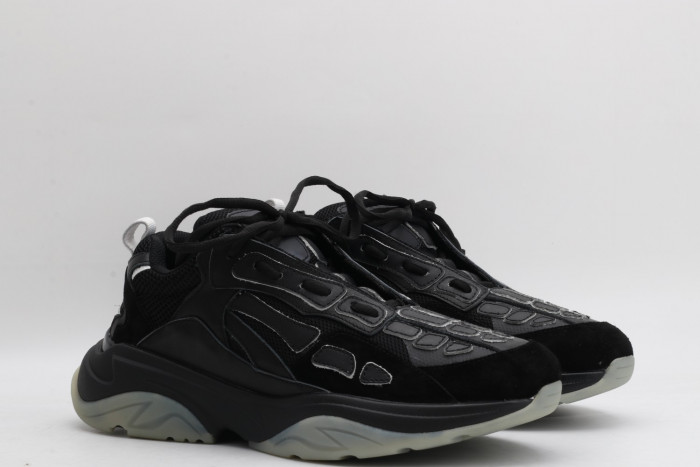 AR1M1 Low-Top Sneaker - CCSHOES