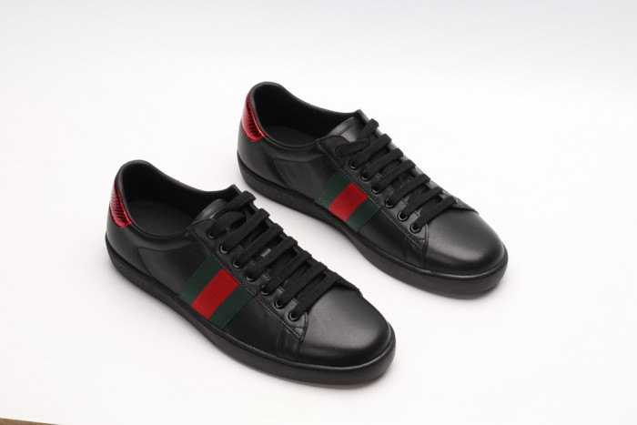 GUCC LOW-TOP SNEAKER - CCSHOES