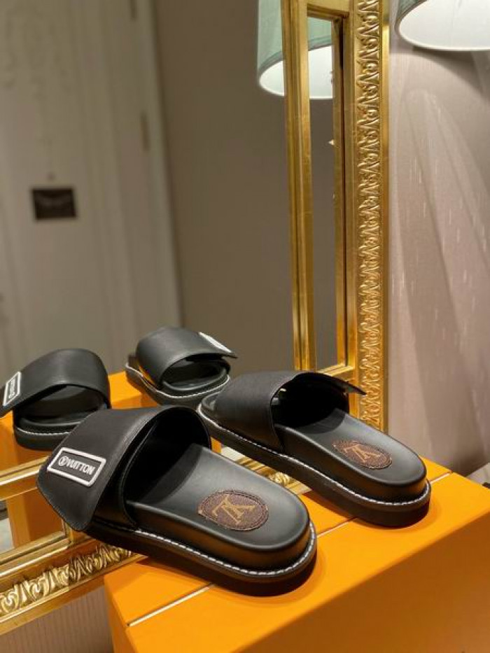 LV SLIPPERS - CCSHOES