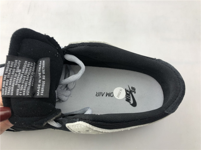 Nike Sb Zoom Dunk Low Pro Black/Wolf Grey-White-White 854866-001 - CCSHOES