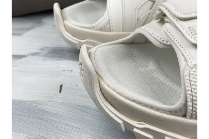 BLCG TRACK SANDAL WHITE (W) 617543W2CC19000 - CCSHOES