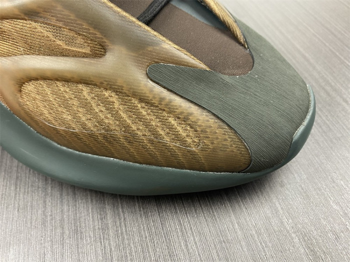 Adidas Yeezy Boost 700 V3 Copfade GY4109 - CCSHOES