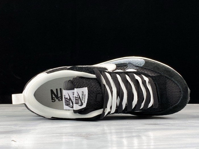 Sacai X Nike LDV Waffle 'Black' CV1363-001 - CCSHOES