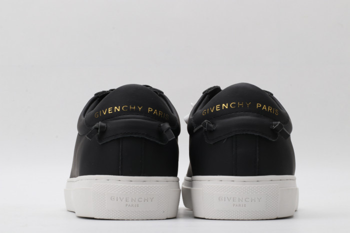 Givench LOW-TOP SNEAKER - CCSHOES