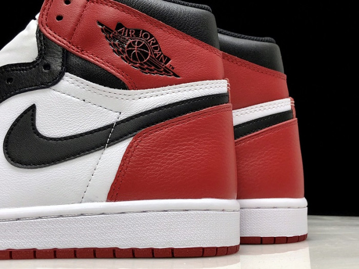 Air Jordan 1 Retro Black Toe 555088-125 - CCSHOES