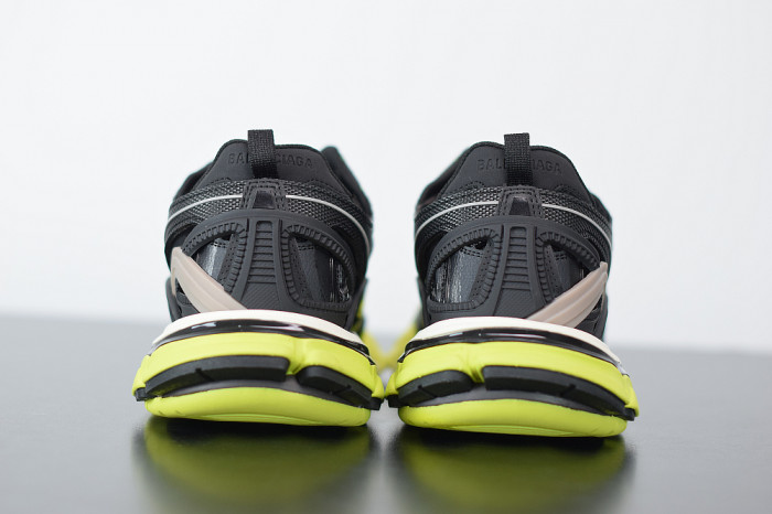 BLCG Track 2 570391 W2GN3 1022 - CCSHOES