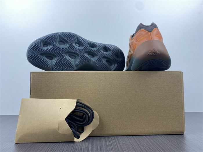 Adidas Yeezy Boost 700 V3 Copfade GY4109 - CCSHOES