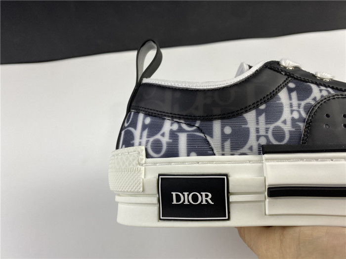 DR B23 Low Top Oblique Sneaker Black & White - CCSHOES