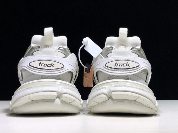 BLCG Track White 542023 W1GB1 9000 LED - CCSHOES