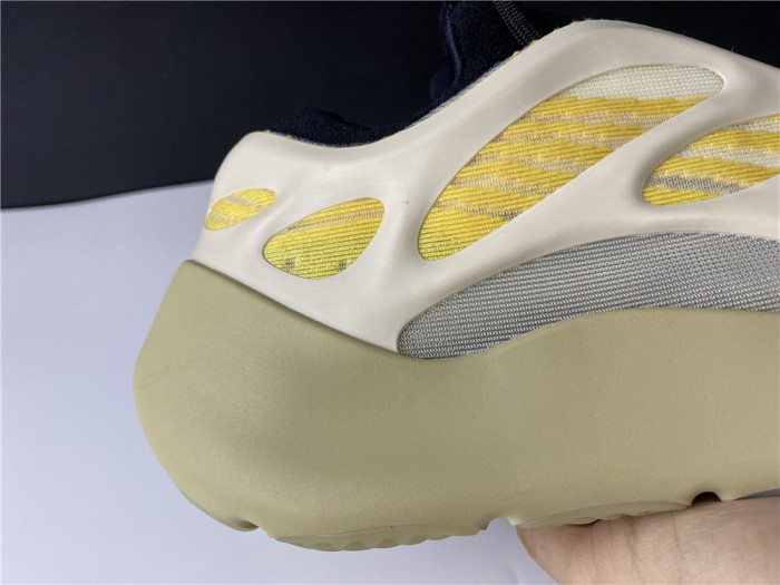 ADIDAS YEEZY 700 V3 “SRPHYM"G54853 - CCSHOES