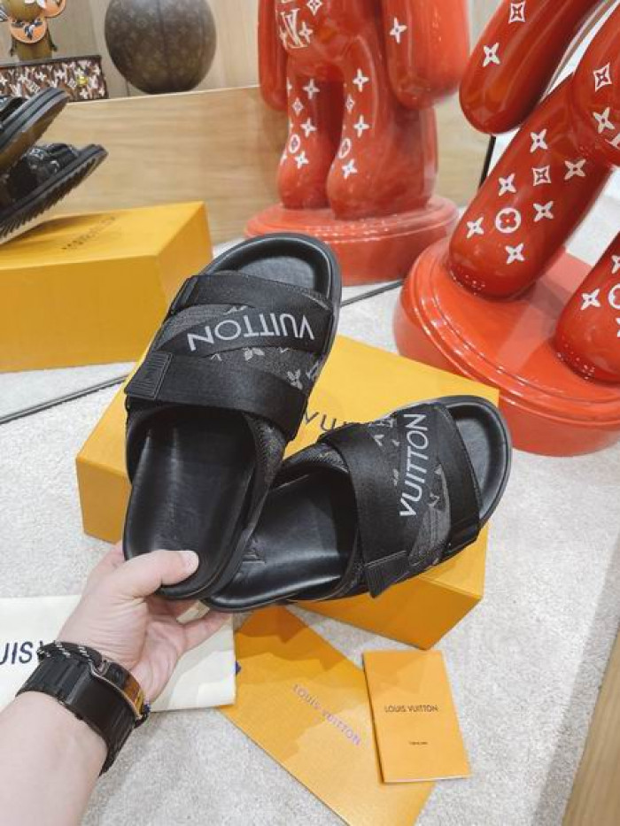 LV SLIPPERS - CCSHOES