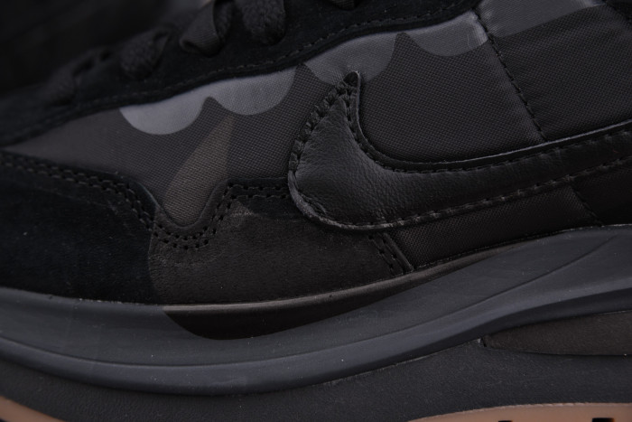 Nike Sacai x VaporWaffle 'Black Gum DD1875 001 - CCSHOES