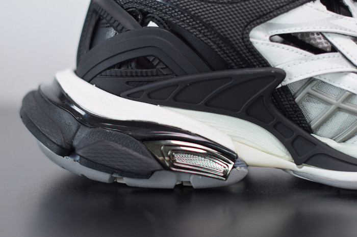 BLCG Track 2 570391 W2GN3 1090 - CCSHOES
