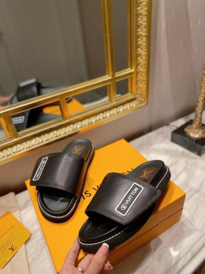 LV SLIPPERS - CCSHOES
