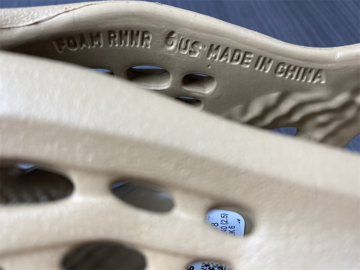 Adidas Yeezy Foam RNNR Ochre GW3354 - CCSHOES