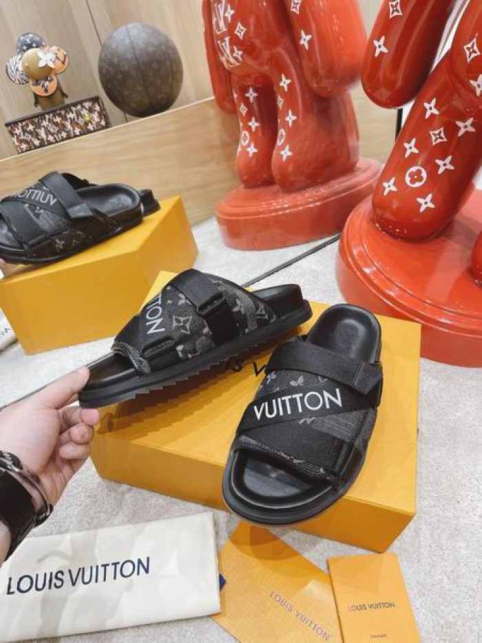 LV SLIPPERS - CCSHOES