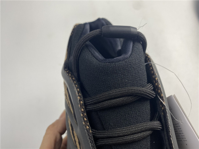 ADIDAS YEEZY 700 V3 GY0189 - CCSHOES