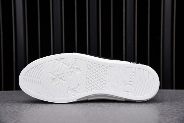DR Homme Kaws Sneaker - CCSHOES
