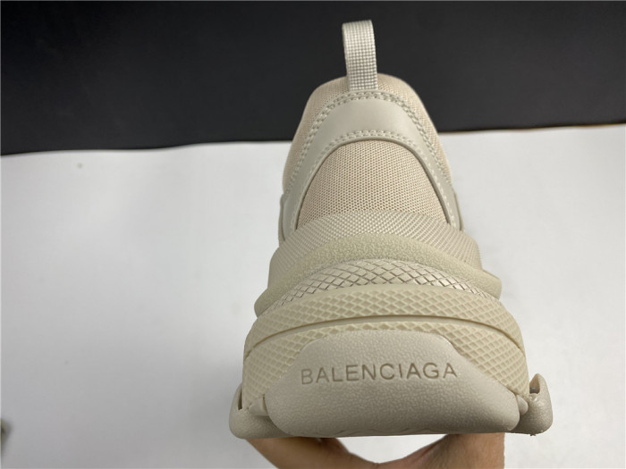 BLCG SNEAKER TRIPLE.S.GOMMA 536737 W2FW1 9700 - CCSHOES