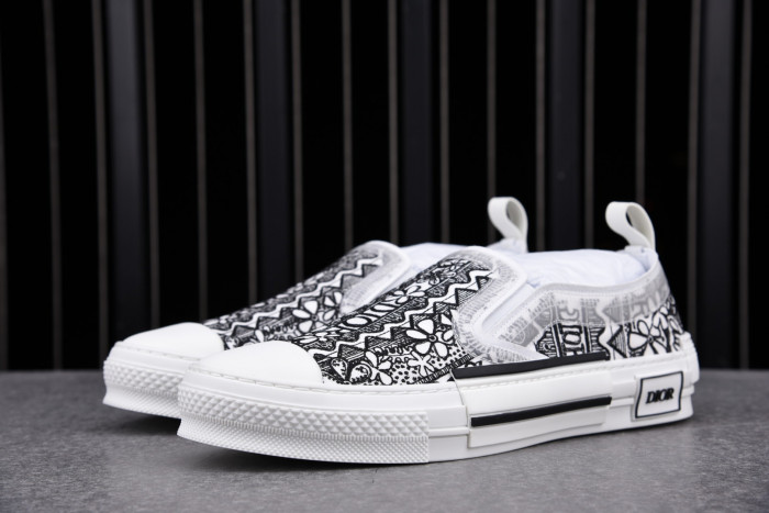 DR Homme Kaws Sneaker - CCSHOES