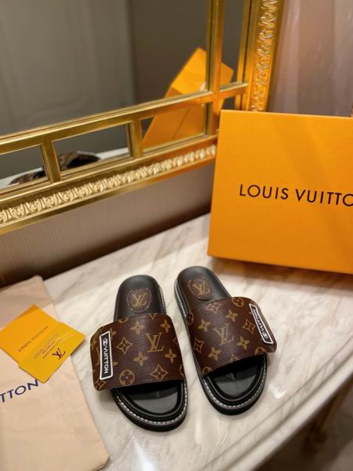 LV SLIPPERS - CCSHOES
