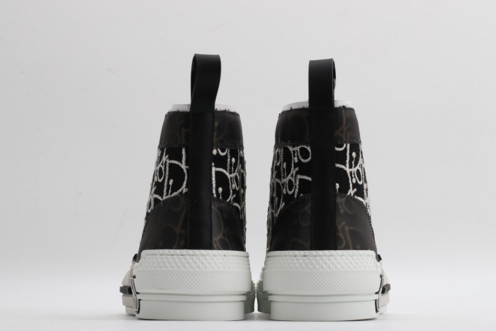 DR B23 Sneakers - CCSHOES
