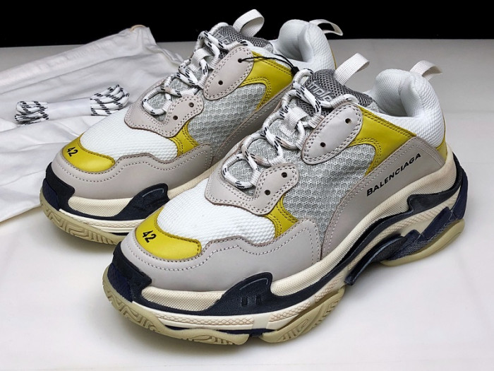 BLCG Triple S DSM 483513-W06F1-9080 - CCSHOES
