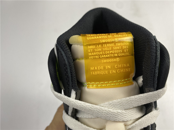 AIR JORDAN 1 RETRO HIGH OG 'VOLT GOLD' 555088-118 - CCSHOES