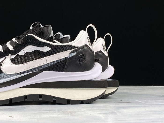 Sacai X Nike LDV Waffle 'Black' CV1363-001 - CCSHOES