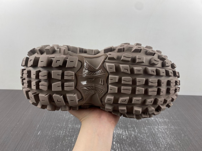 BLCG DEFENDER SNEAKER 685613-W2RB5 2408 - CCSHOES