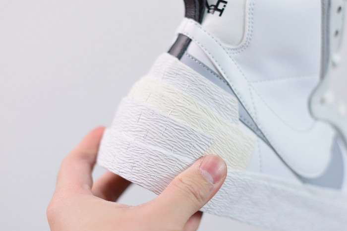 SACAI X NIKE BLAZER MID WHITE BV0072-100 - CCSHOES