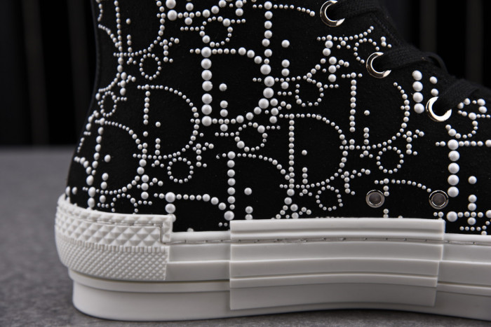 DR Homme Kaws - CCSHOES