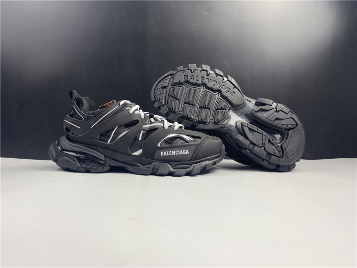 BLCG Track Sneaker 542436 W1GB1 2045 LED - CCSHOES