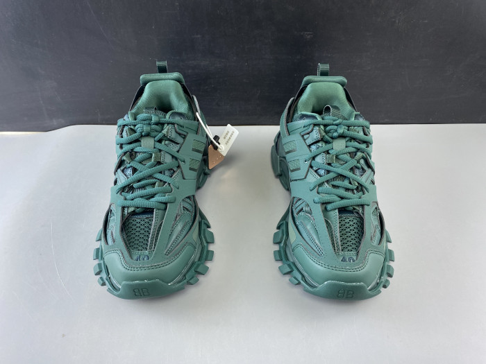 BLCG Track 3.0 542023 W2LA1 3004 - CCSHOES