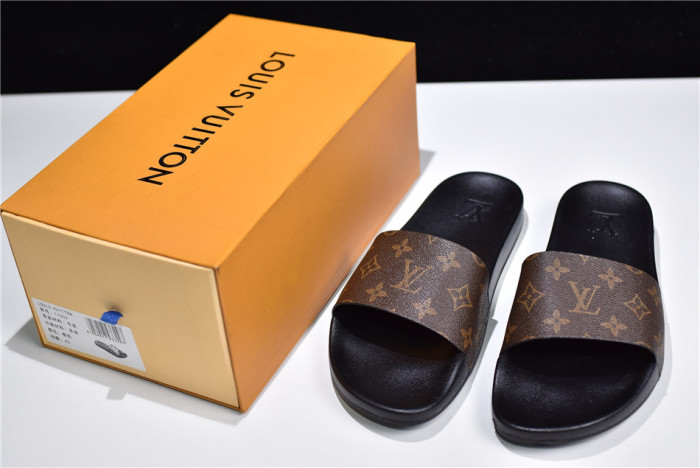 Loui Vuitto SLIPPERS - CCSHOES