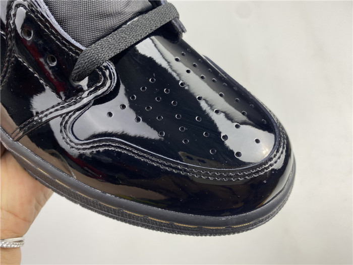 AIR JORDAN 1 RETRO HIGH BLACK METALLIC GOLD (2020) 555088-032 - CCSHOES